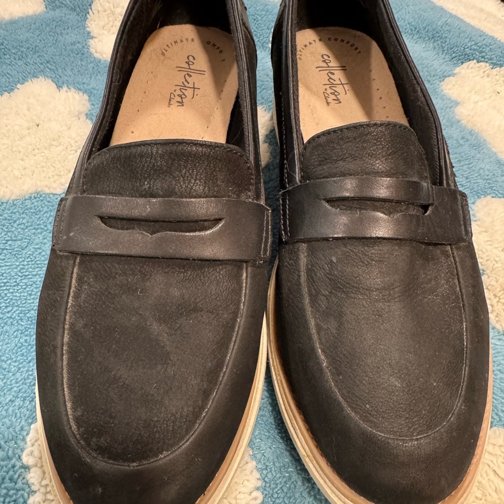 Clarks Black Leather women’s slip on shoes